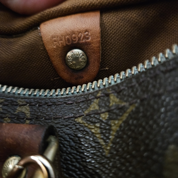 Authentic Louis Vuitton Speedy 25 Monogramed canvas HARD TO FIND ... with COA - Picture 6 of 13